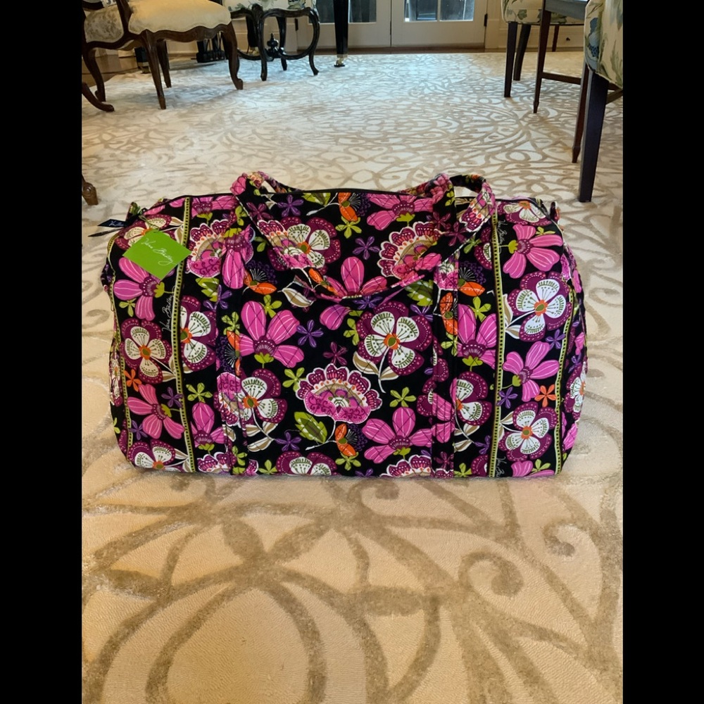 NWT Vera Bradley Large Duffle in Piroutte Pink
